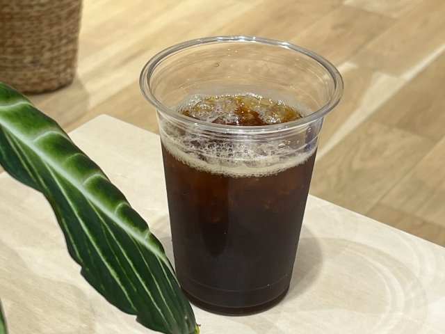 飲料⽔⽤プラスチックカップ製造業務