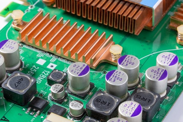 半導体部材のピッキング作業