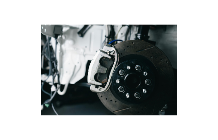 車のバンパーやブレーキ部品等の加工・プレス・溶接