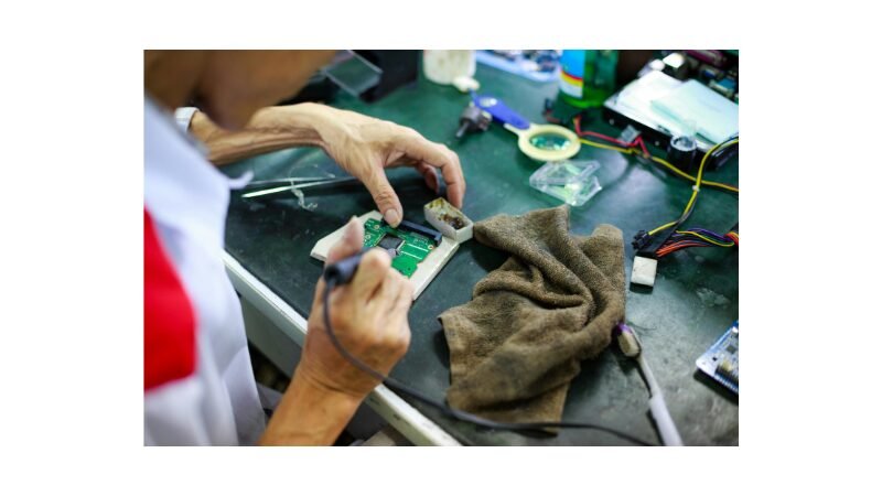 車載用電子部品の製造