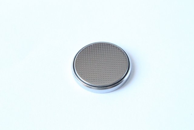 コイン型電池の機械操作や検査